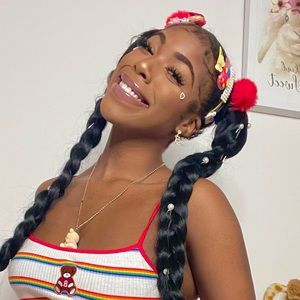 Meet your Posher, Lily